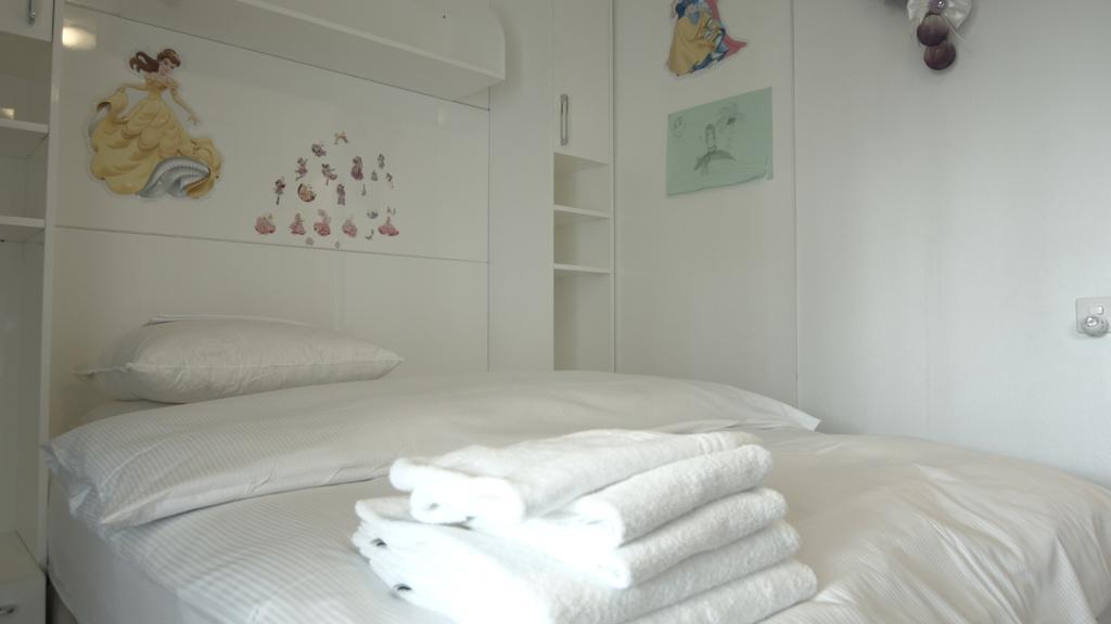 זוג Home By Livingdowntown מראה חיצוני תמונה